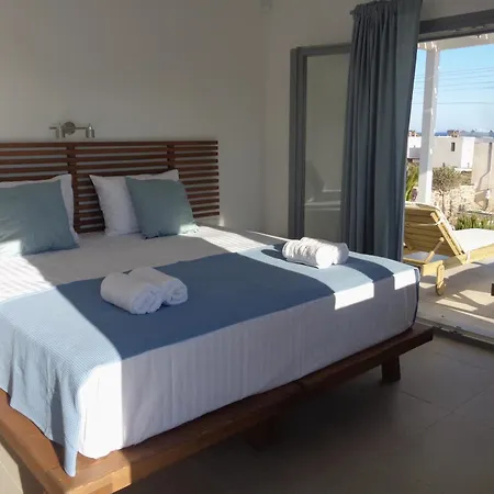 Ploes * Agios Georgios (Antiparos)